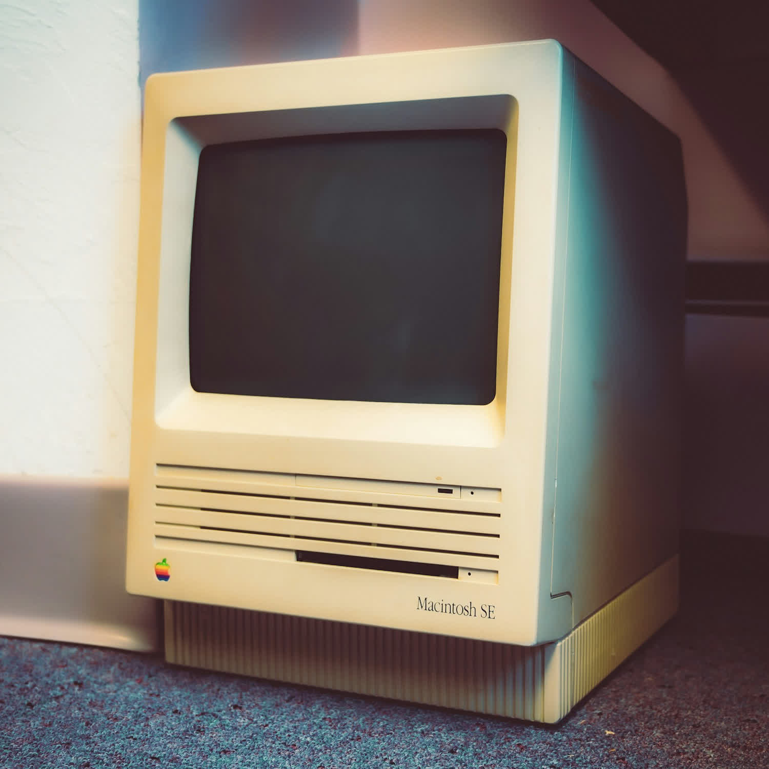 Old Macintosh computer